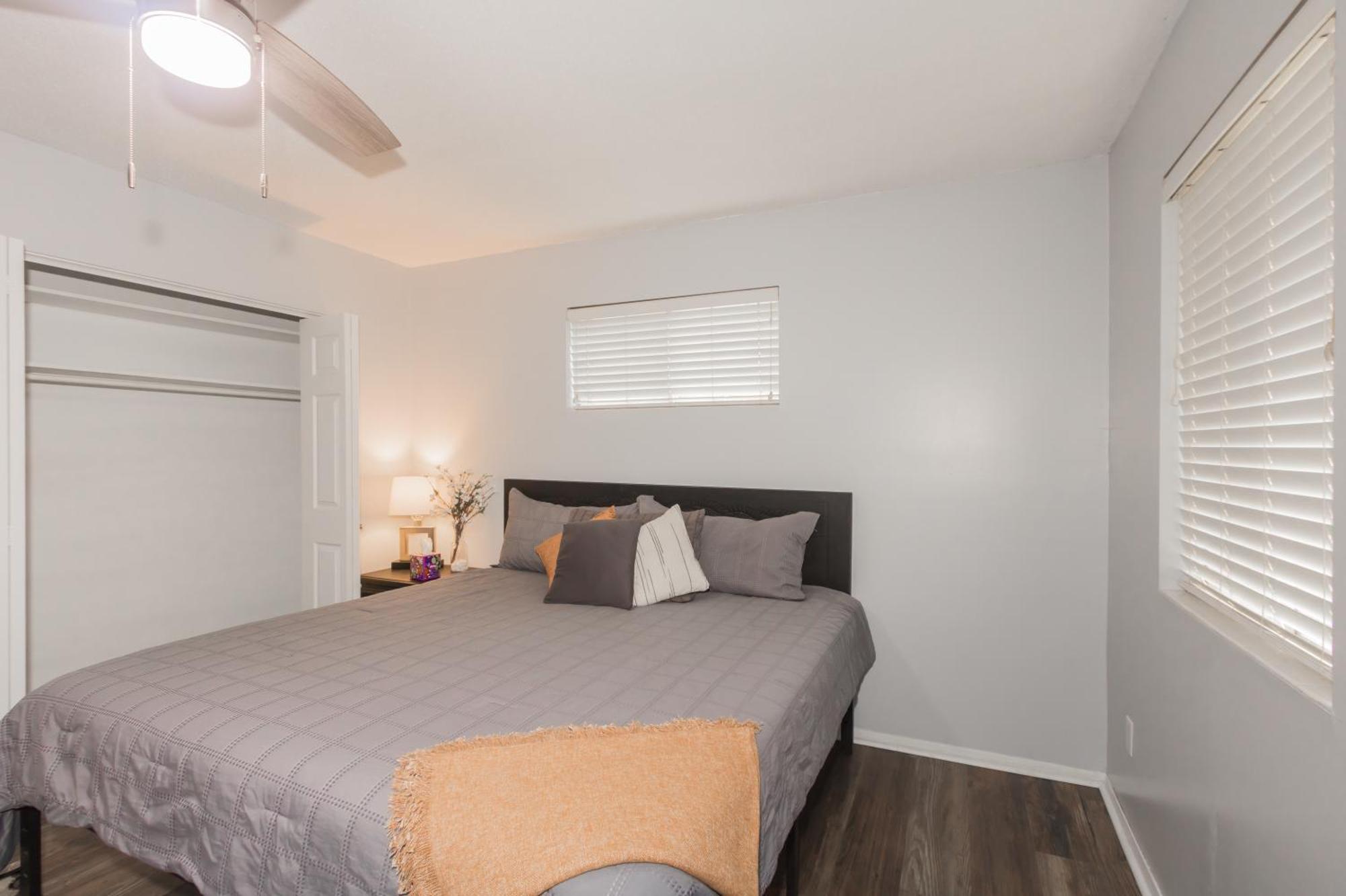 Cheerful 3 Bedroom 2ba In Great Neighborhood! * Jacksonville