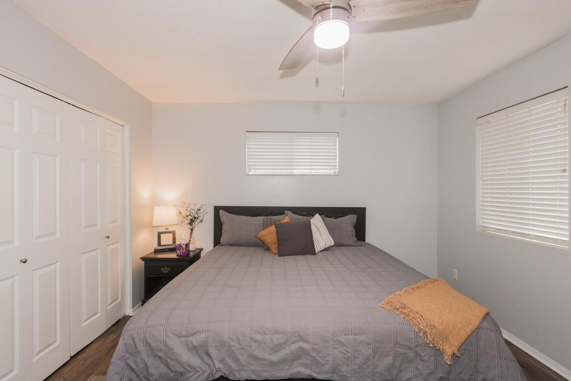 Holiday home Cheerful 3 Bedroom 2ba In Great Neighborhood!
