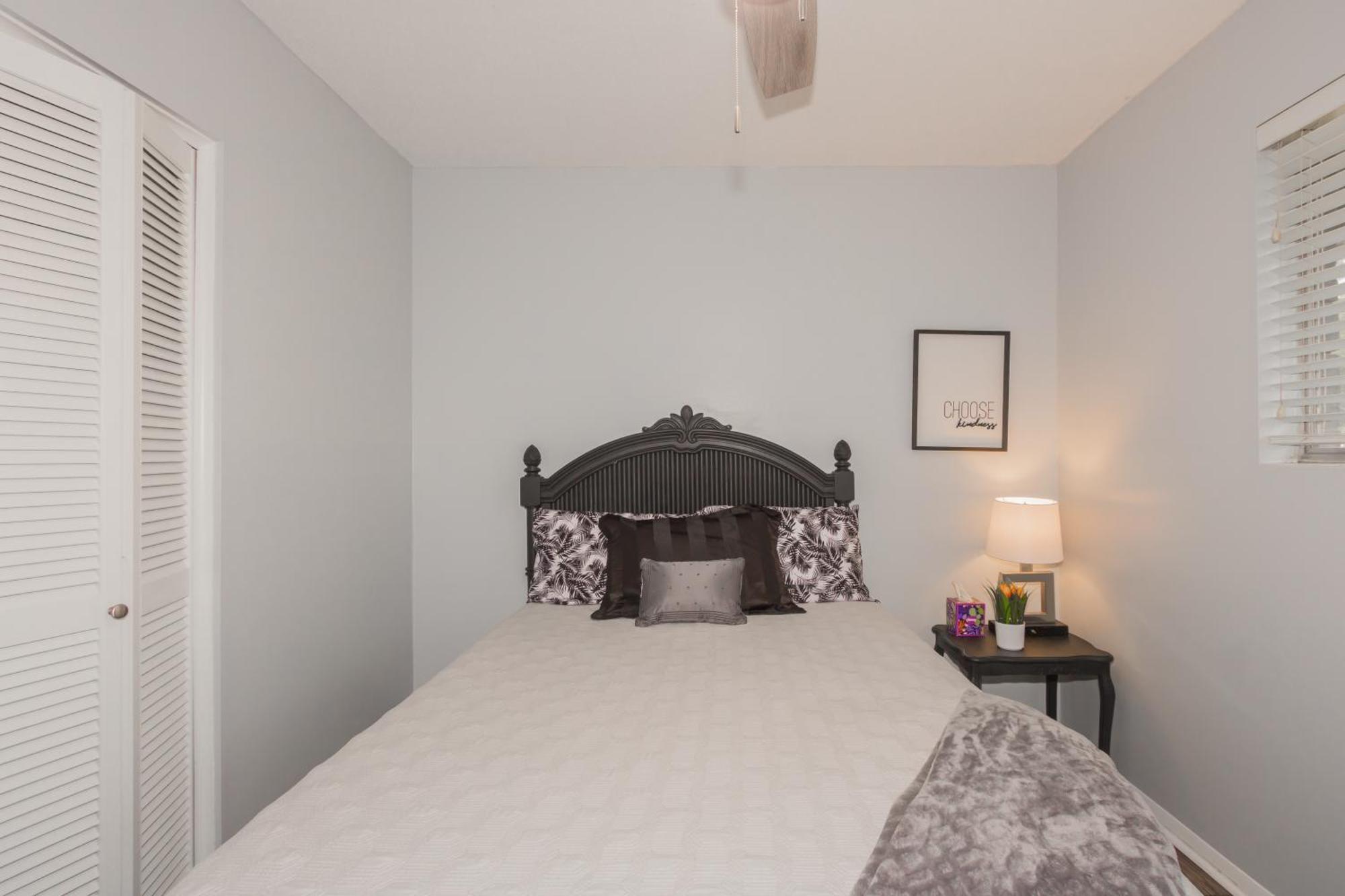 Holiday home Cheerful 3 Bedroom 2ba In Great Neighborhood!
