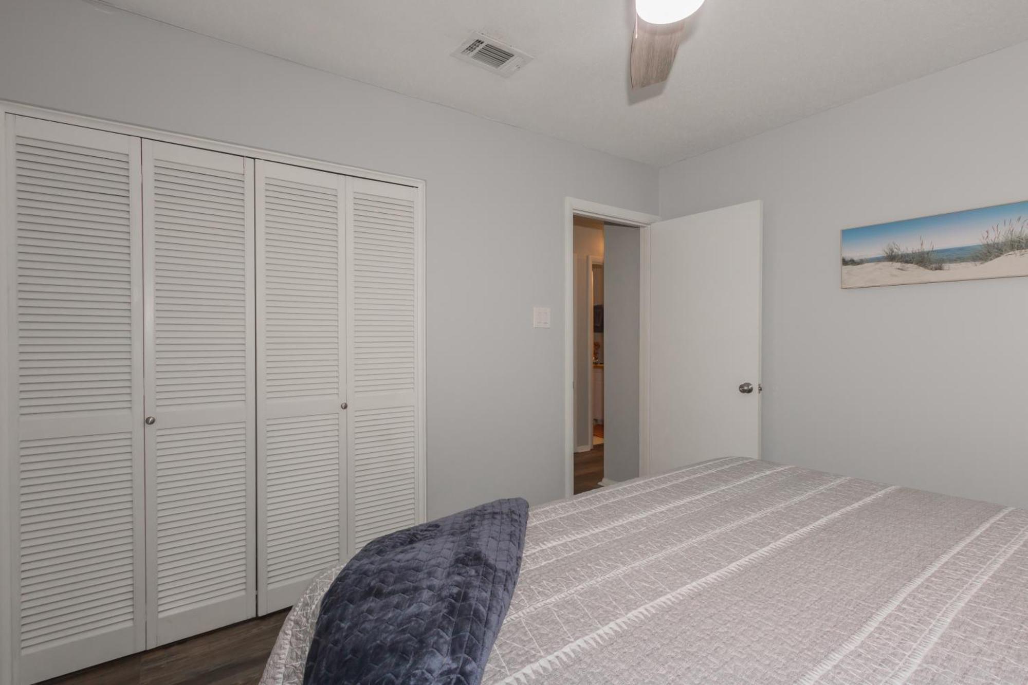 Cheerful 3 Bedroom 2ba In Great Neighborhood! * Jacksonville